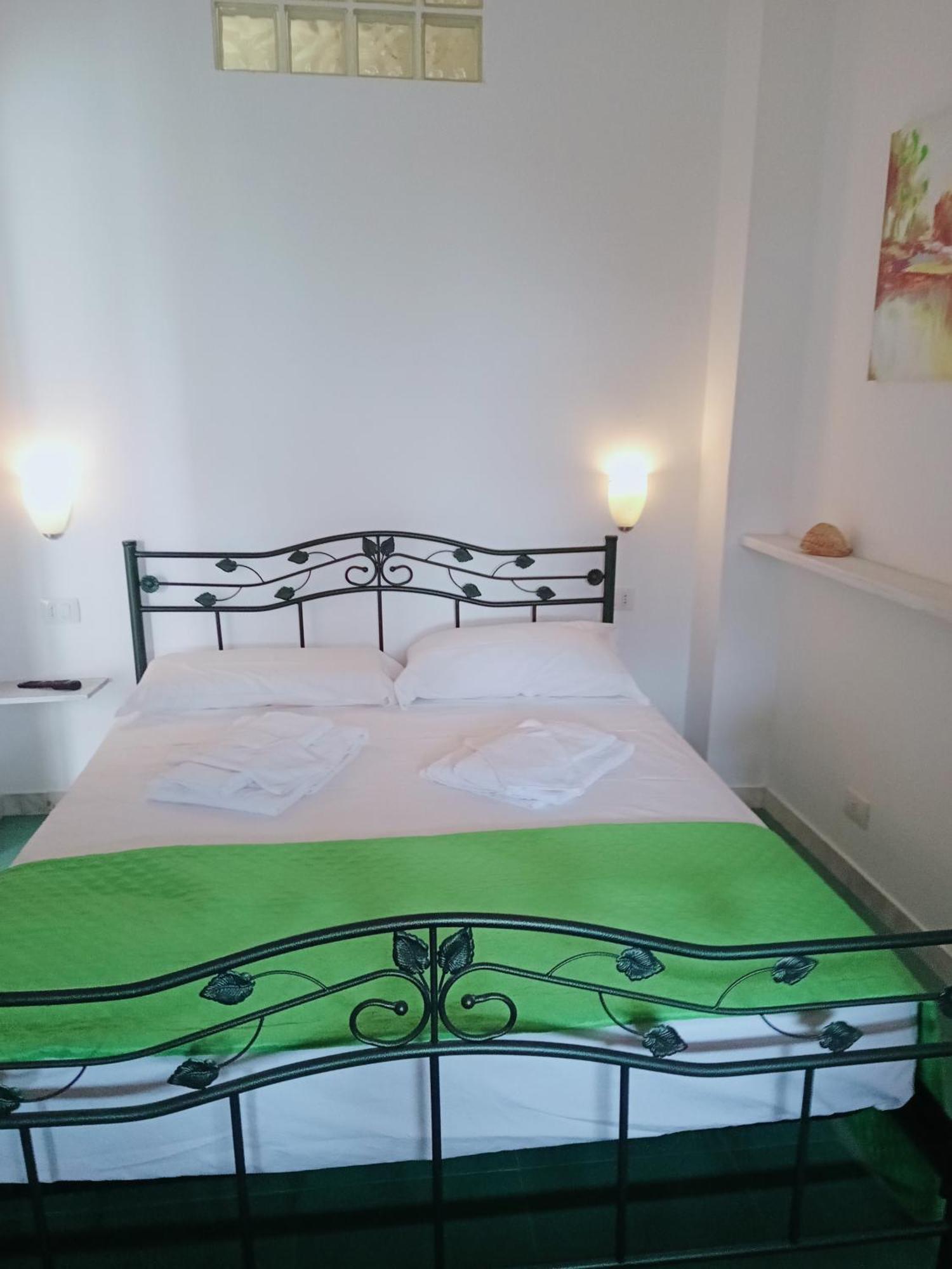 Aparthotel Residenza Collina Dei Pini à Vieste Extérieur photo