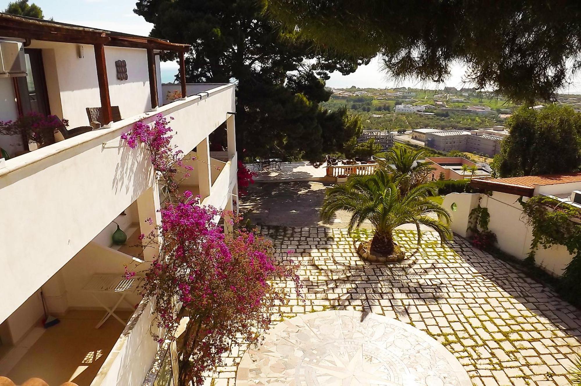 Aparthotel Residenza Collina Dei Pini à Vieste Extérieur photo