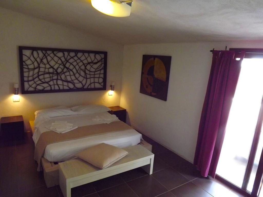 Aparthotel Residenza Collina Dei Pini à Vieste Chambre photo