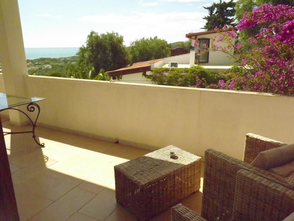 Aparthotel Residenza Collina Dei Pini à Vieste Chambre photo